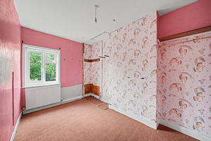 Bedroom- click for photo gallery